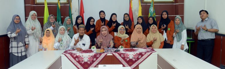 Pondok Pesantren Puteri Ummul Mukminin Gelar Ceremonial Penerimaan 8 Mahasiswa PLP II Institut ‘Aisyiyah Sulawesi Selatan