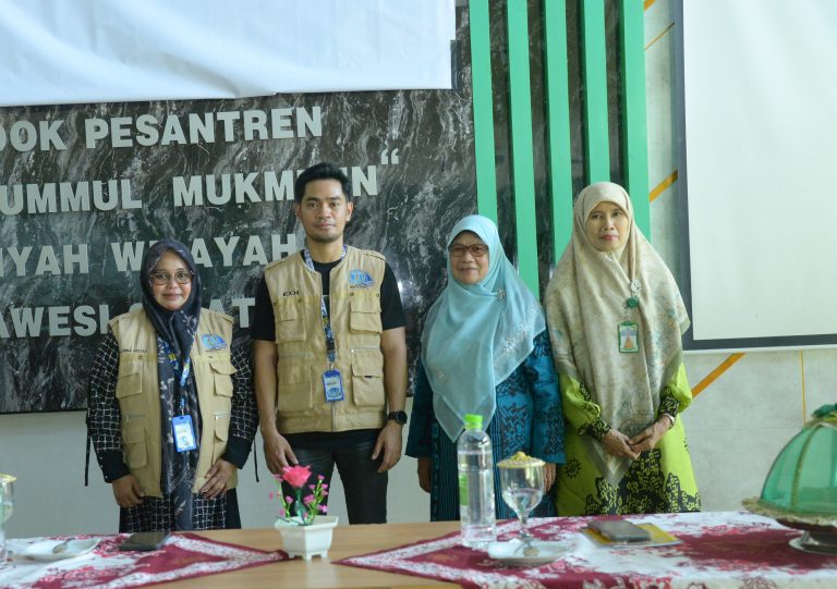 Penyuluhan Edukatif “Kenal Lebih Dekat Dunia Radiologi” Digelar di Pondok Pesantren Puteri Ummul Mukminin